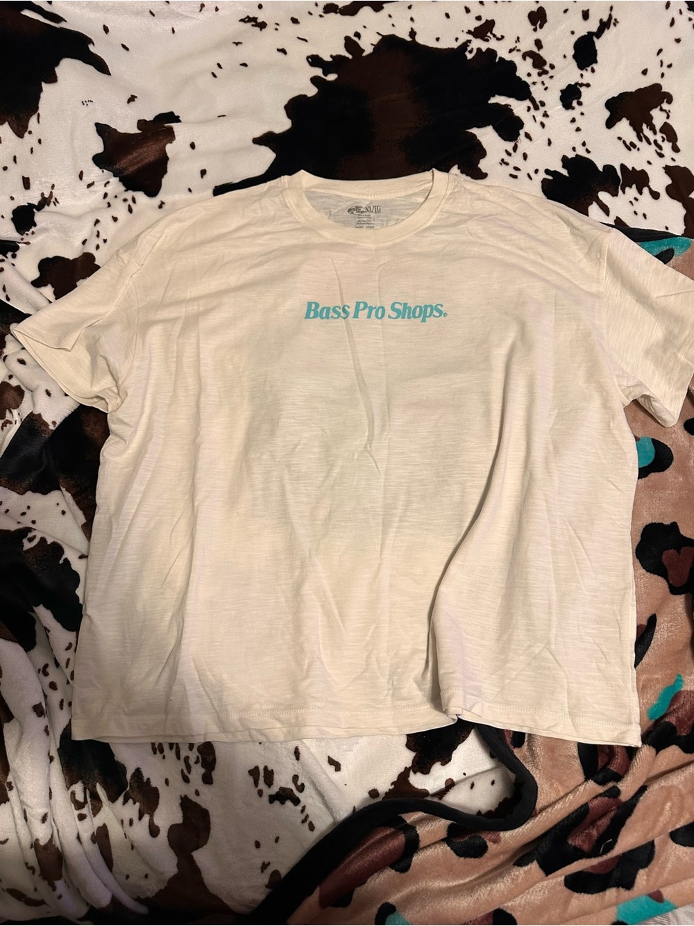 Bass Pro Shops Women’s  Cream Logo Tee